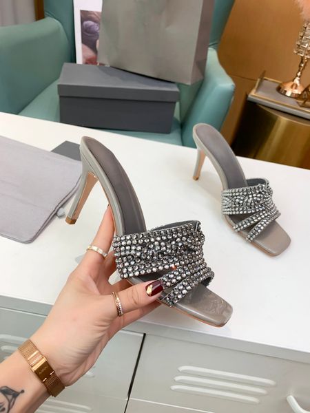 designer trendy fashion luxury women's slippers, high heels, explosive style diamonds, comfortable and generous, Black
designer trendy fashion luxury women's slippers, high heels, explosive style diamonds, comfortable and generous, Black