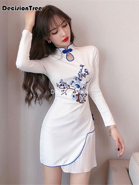 ethnic clothing 2021 chinese dress young lady qipao vintage button casual gown mandarin collar print flower cheongsam, Red
ethnic clothing 2021 chinese dress young lady qipao vintage button casual gown mandarin collar print flower cheongsam, Red