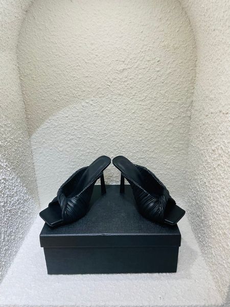 women's sandals comfortable entirely handmade for making luxury famous brand design, Black
women's sandals comfortable entirely handmade for making luxury famous brand design, Black