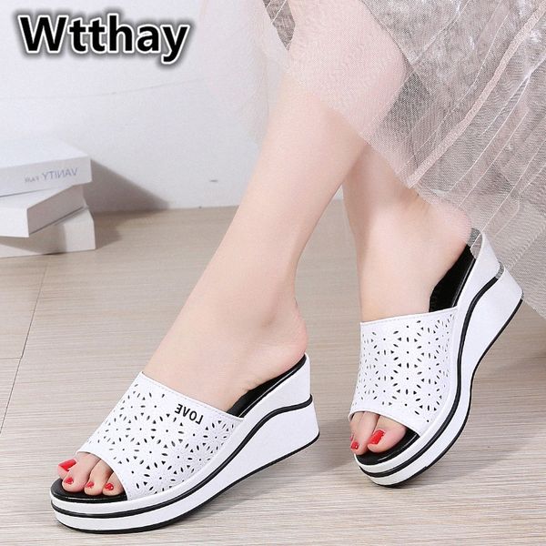 2020 new summer women slippers platform sandals shoes women slides sandals beach platform round toe cutout white wedge flip flop i4u4#, Black
2020 new summer women slippers platform sandals shoes women slides sandals beach platform round toe cutout white wedge flip flop i4u4#, Black