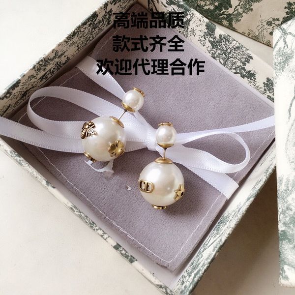 70% off outlet online shidifei family pearl bee five pointed star silver needle female earrings high edition, Golden
70% off outlet online shidifei family pearl bee five pointed star silver needle female earrings high edition, Golden