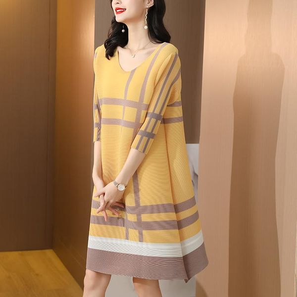 casual dresses women dress autumn 2022 office lady three quarter sleeve striped patchwork loose pleated o-neck red yellow black, Black;gray
casual dresses women dress autumn 2022 office lady three quarter sleeve striped patchwork loose pleated o-neck red yellow black, Black;gray