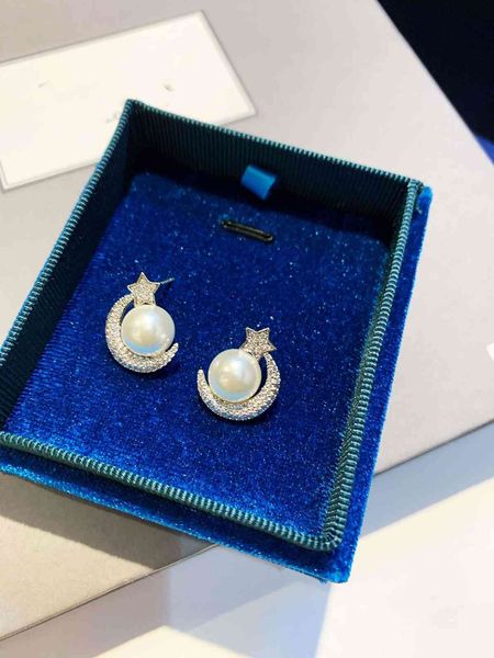 earrings d family stud colorful pearl inlaid with s925 tremella nails 42, Golden;silver
earrings d family stud colorful pearl inlaid with s925 tremella nails 42, Golden;silver