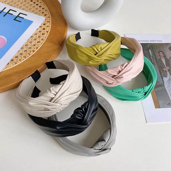 girls hair accessories sticks bows teenage kids headbands childrens pu leather head bands fashion b7405, Slivery;white 
girls hair accessories sticks bows teenage kids headbands childrens pu leather head bands fashion b7405, Slivery;white