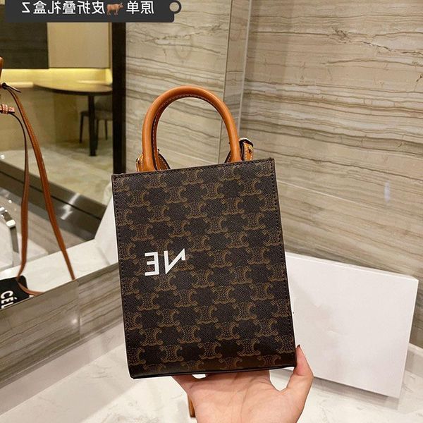 arc new tote triomphe shoulder 2021 summer female de leather trumpet hand single messenger bag large-capacity shopping qaehn 
arc new tote triomphe shoulder 2021 summer female de leather trumpet hand single messenger bag large-capacity shopping qaehn