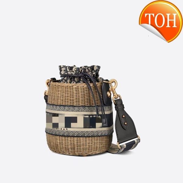 di d new straw woven bag bucket summer beach rattan women's messenger
di d new straw woven bag bucket summer beach rattan women's messenger