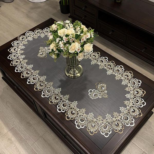table cloth luxe tafelkleed voor eettafel wedding party home decor europese geborduurde cover garen bloem stof tafel mat
table cloth luxe tafelkleed voor eettafel wedding party home decor europese geborduurde cover garen bloem stof tafel mat