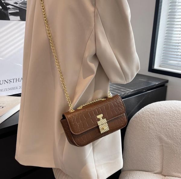 contrast color small square bag women's spring/summer trendy fashion all-match chain shoulder messenger bag
contrast color small square bag women's spring/summer trendy fashion all-match chain shoulder messenger bag