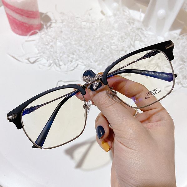 ch0004 korean men's business eyebrow black frame glasses fashion flat lens with myopia, White;black
ch0004 korean men's business eyebrow black frame glasses fashion flat lens with myopia, White;black