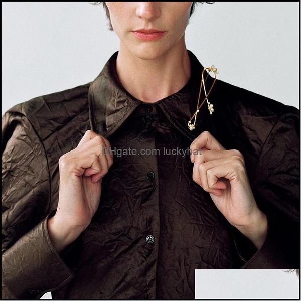 pins, jewelrybrooch fashion female pearl iron wire winding geometric big pins brooches for women clothes collar pin jewelry aessories drop d, Gray
pins, jewelrybrooch fashion female pearl iron wire winding geometric big pins brooches for women clothes collar pin jewelry aessories drop d, Gray