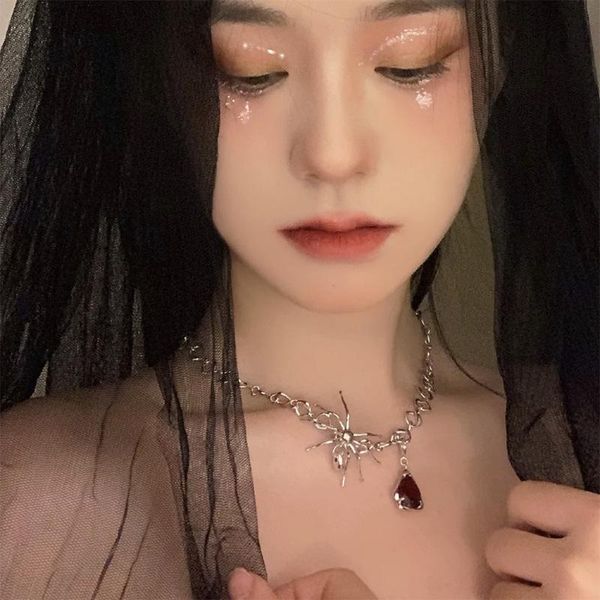 pendant necklaces hip hop alloy necklace hollow water wave chain metal spider red crystal lady cool fashion accessories, Silver
pendant necklaces hip hop alloy necklace hollow water wave chain metal spider red crystal lady cool fashion accessories, Silver