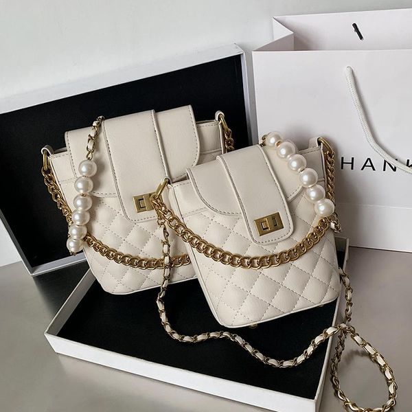 lattice tote bucket bag 2021 fashion new pu leather women's designer handbag pearl chain shoulder messenger bag
lattice tote bucket bag 2021 fashion new pu leather women's designer handbag pearl chain shoulder messenger bag