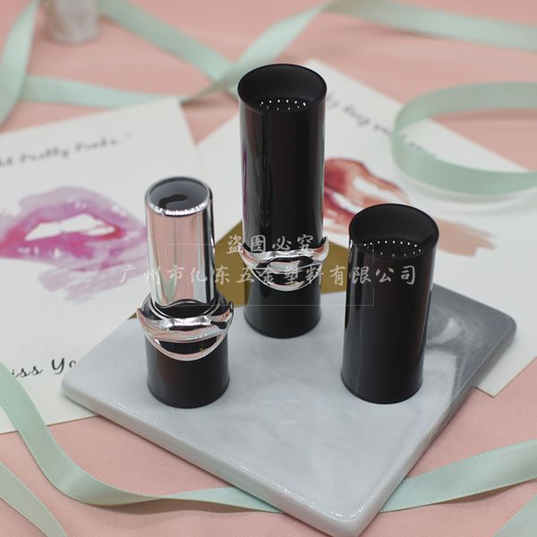 factory wholesale design makeup, new lips, lip gloss, plastic air tube, high-end cosmetics, lipstick lipstick.
factory wholesale design makeup, new lips, lip gloss, plastic air tube, high-end cosmetics, lipstick lipstick.