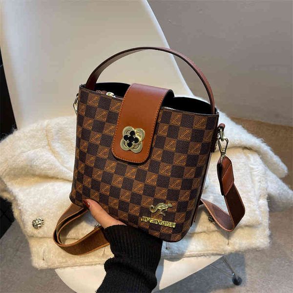 bag2022 factory wholesale new texture one shoulder bag female new korean casual versatile messenger bag fashion large capacity soft leather
bag2022 factory wholesale new texture one shoulder bag female new korean casual versatile messenger bag fashion large capacity soft leather