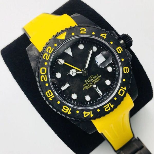 the n9 features the first fully carbon fiber timepiece to be certified by the observatory with a 2836 fully automatic mechanical sapphire, Slivery;brown
the n9 features the first fully carbon fiber timepiece to be certified by the observatory with a 2836 fully automatic mechanical sapphire, Slivery;brown