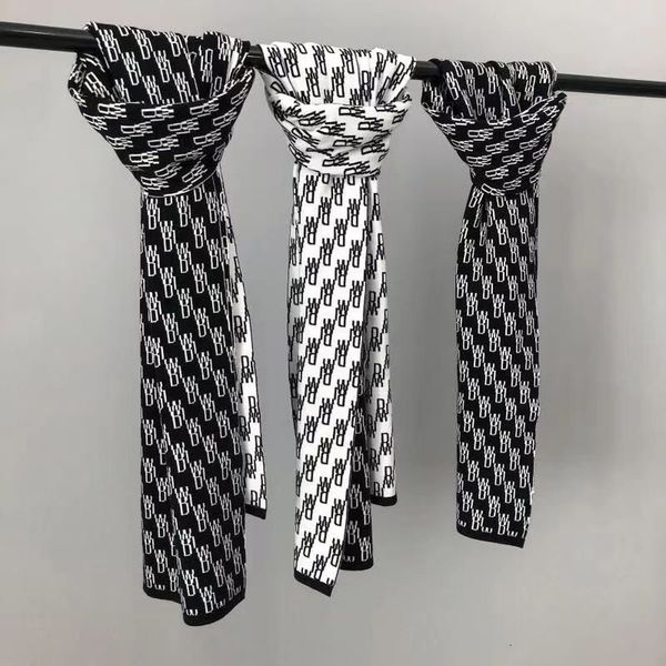 2021 new we11done female male silencer sleeve 1:1:1 knitting shawl tonal welldone patched scarf plate r0b3, Blue;gray
2021 new we11done female male silencer sleeve 1:1:1 knitting shawl tonal welldone patched scarf plate r0b3, Blue;gray