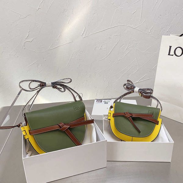 women luxurys designers bags 2021 womens handbags purses designer crossbody wallet bag louisbags_18 saddle triangle small one cross carry cj
women luxurys designers bags 2021 womens handbags purses designer crossbody wallet bag louisbags_18 saddle triangle small one cross carry cj