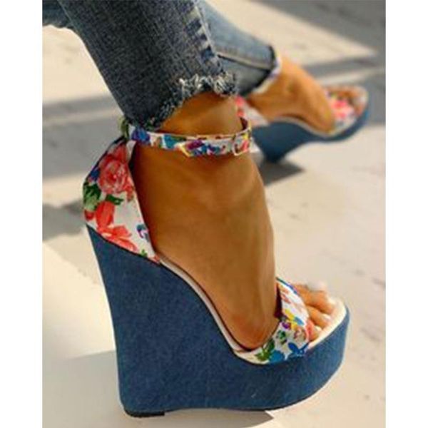 2021 new brand fashionable women shoes plus size 35-40 wedges high heels platform ankle strap summer stylish sandals, Black
2021 new brand fashionable women shoes plus size 35-40 wedges high heels platform ankle strap summer stylish sandals, Black