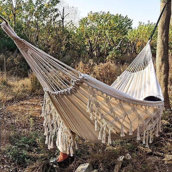 white hammock with spreader bar double/single garden swing sleeping bed portable outdoor camping garden hanging chair
white hammock with spreader bar double/single garden swing sleeping bed portable outdoor camping garden hanging chair