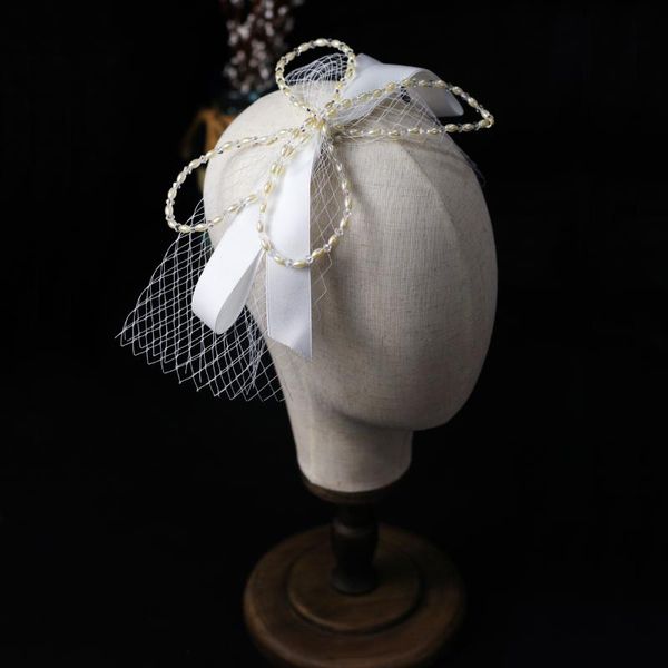 bridal veils elegant blusher veil breathable mesh organza lace appliqued handmade pearl string headdress for wedding travel po v694, Black
bridal veils elegant blusher veil breathable mesh organza lace appliqued handmade pearl string headdress for wedding travel po v694, Black