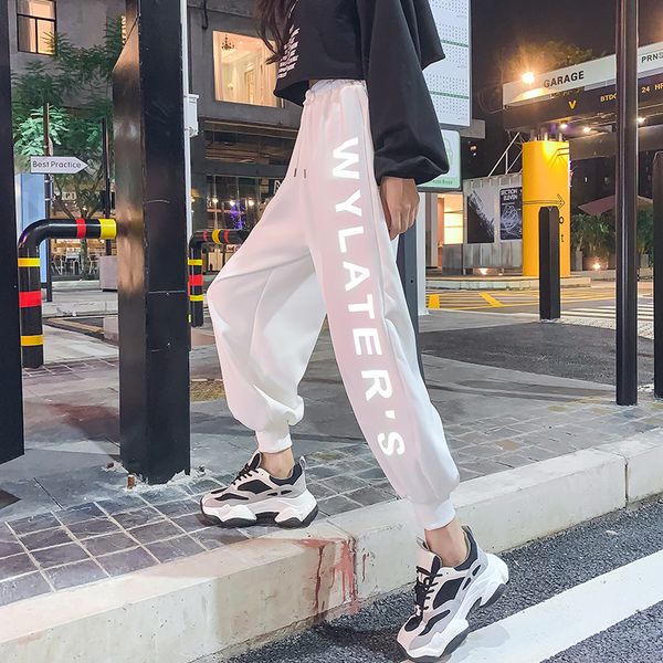 2021 new women's reflective jogging pants, large 6xl, fashionable, with letters, elastic waist, loose, harlan suit, lace endj, Black;white
2021 new women's reflective jogging pants, large 6xl, fashionable, with letters, elastic waist, loose, harlan suit, lace endj, Black;white