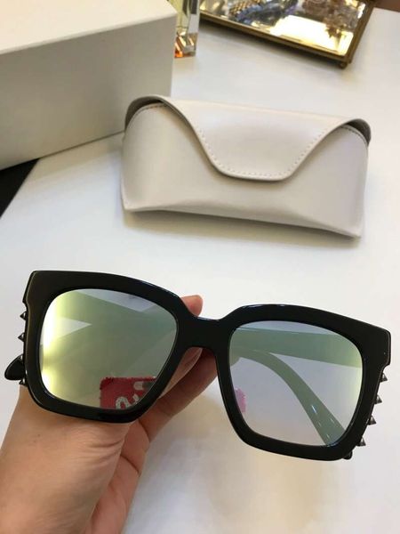 latest selling popular fashion 348 temperament women sunglasses men sunglassess gafas de sol sun glasses uv400 lens with box, White;black
latest selling popular fashion 348 temperament women sunglasses men sunglassess gafas de sol sun glasses uv400 lens with box, White;black