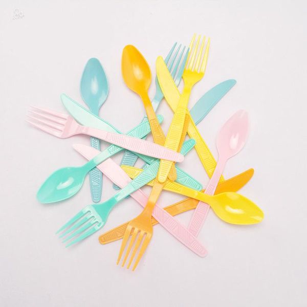 disposable dinnerware multicolor plastic fork spoon knife green pink yellow tableware birthday wedding party decoration supplies
disposable dinnerware multicolor plastic fork spoon knife green pink yellow tableware birthday wedding party decoration supplies