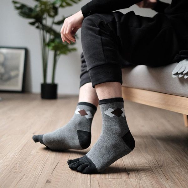 men's socks 4 pairs spring autumn medium tube five finger men business absorbing thin cotton 5 toe novelty gifts for, Black
men's socks 4 pairs spring autumn medium tube five finger men business absorbing thin cotton 5 toe novelty gifts for, Black