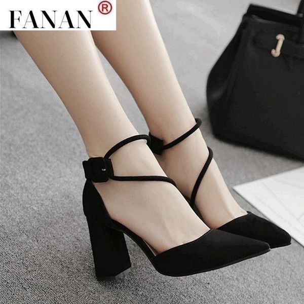 dress shoes thick heel high heels women 2021 spring fashion hollow women's black pointed word buckle single
dress shoes thick heel high heels women 2021 spring fashion hollow women's black pointed word buckle single
