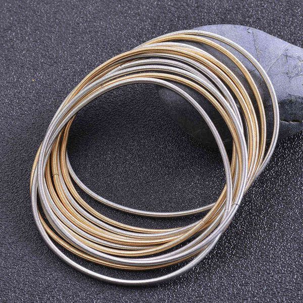 1 set fashionable stretchable metal bracelet charm bracelet male accessory lady jewelry gift, Golden;silver
1 set fashionable stretchable metal bracelet charm bracelet male accessory lady jewelry gift, Golden;silver