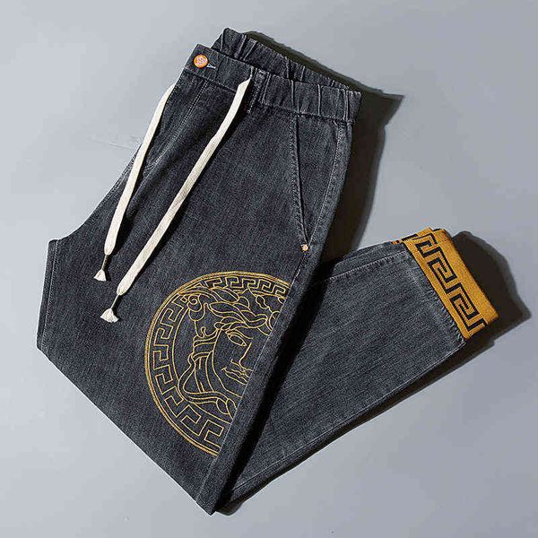 men's jeans fat 300kg can wear four seasons jeans men's waist plus fat embroidered elastic pants men, Blue
men's jeans fat 300kg can wear four seasons jeans men's waist plus fat embroidered elastic pants men, Blue