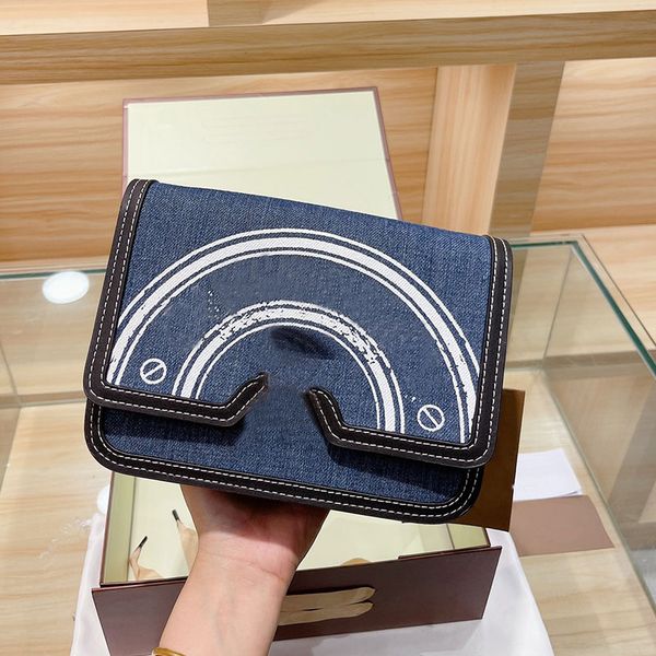 lady denim messenger bag quality flap cowhide leather shoulder handbag classic letter flip wallet bags long starp
lady denim messenger bag quality flap cowhide leather shoulder handbag classic letter flip wallet bags long starp