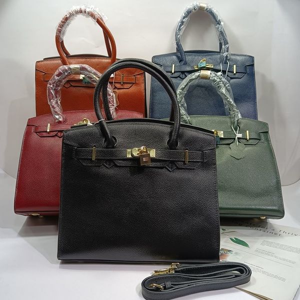 leather hand style women's lock bag
leather hand style women's lock bag