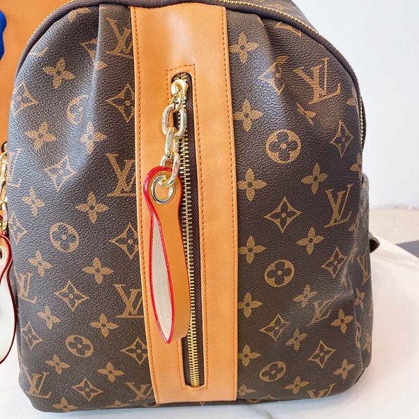 luxurys designers bags women tote brand letter embossing genuine leather backpack style with original dust bag 07
luxurys designers bags women tote brand letter embossing genuine leather backpack style with original dust bag 07
