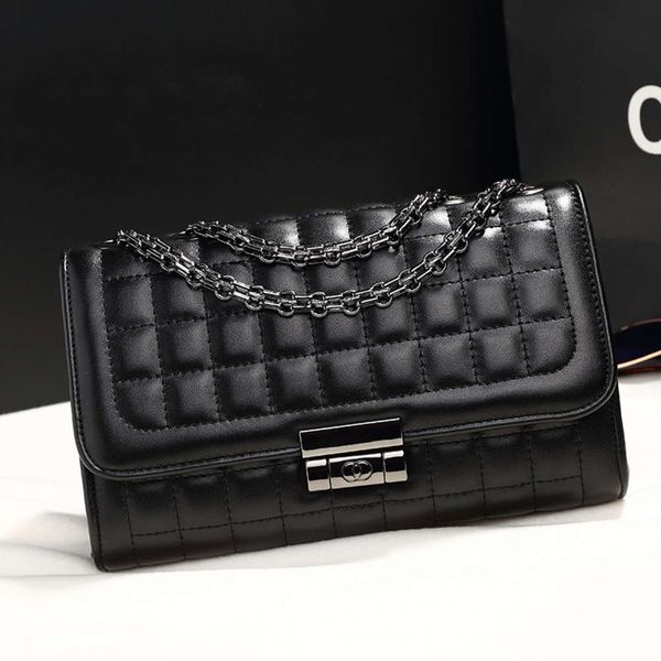 fashion 2021 new korean versatile lingge chain bag with simple and fashionable style
fashion 2021 new korean versatile lingge chain bag with simple and fashionable style