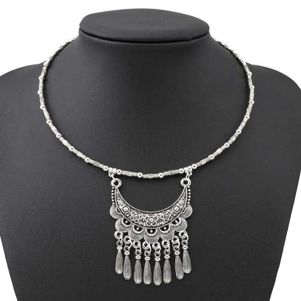 women's moon carving tibetan silver pendant necklaces fashion gift national style women diy necklace pendants
women's moon carving tibetan silver pendant necklaces fashion gift national style women diy necklace pendants