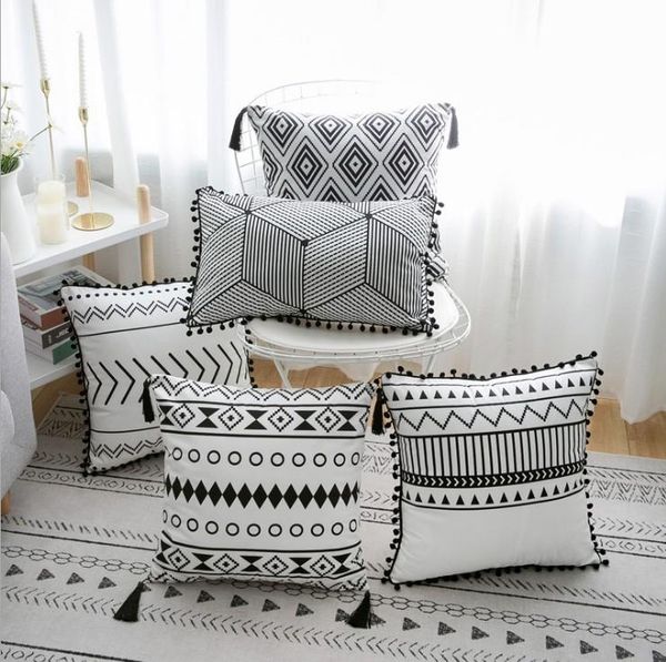 black white velvet pillowcase cushion pillow sham with tassels geometric decorative pillow ( not include core ) 45x45cm
black white velvet pillowcase cushion pillow sham with tassels geometric decorative pillow ( not include core ) 45x45cm