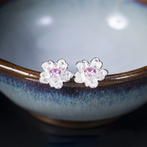 plain 18 s925 silver korean version simple flower earrings women's fashion personalized flower earrings design first jewelry, Golden
plain 18 s925 silver korean version simple flower earrings women's fashion personalized flower earrings design first jewelry, Golden