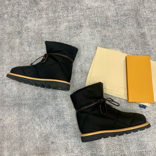 luxury shoes casual warm soft light and comfortable fashion wild winter style, Black
luxury shoes casual warm soft light and comfortable fashion wild winter style, Black