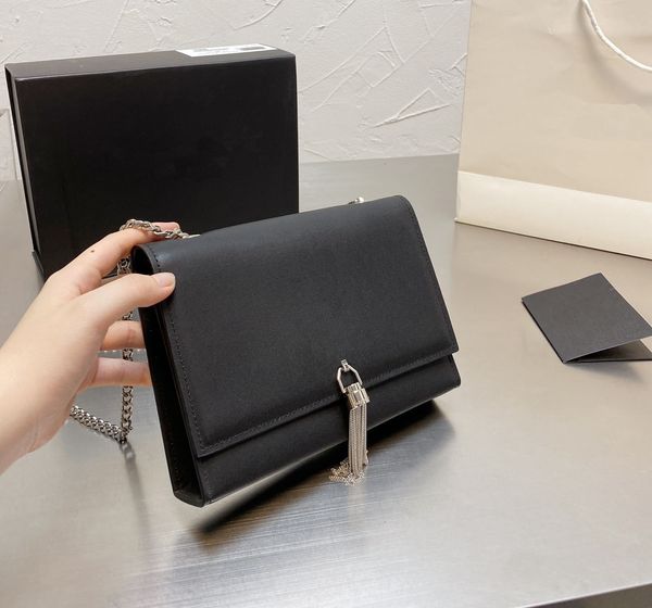 luxurys designers tassel alligator crocodile bag shoulder clutch crossbody chain letters women flap bag tote handbag wallet
luxurys designers tassel alligator crocodile bag shoulder clutch crossbody chain letters women flap bag tote handbag wallet