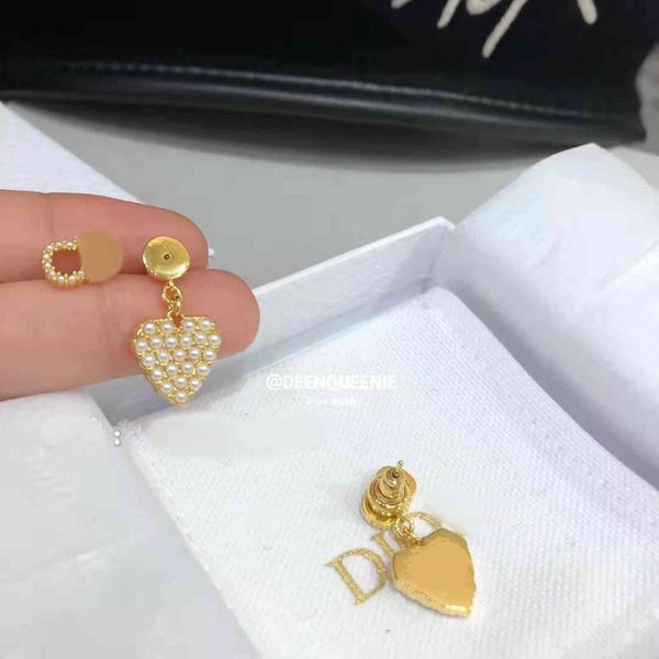 factory specials aa new xintao pearl female letter temperament s925 silver needle anti allergy earrings
factory specials aa new xintao pearl female letter temperament s925 silver needle anti allergy earrings