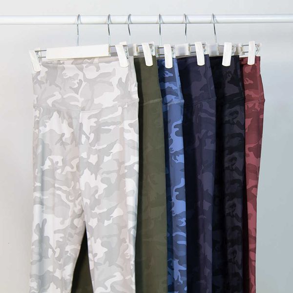 yoga cloth 6-color camouflage pattern pants sports fitns yoga night running can wear naked pants, Gray
yoga cloth 6-color camouflage pattern pants sports fitns yoga night running can wear naked pants, Gray