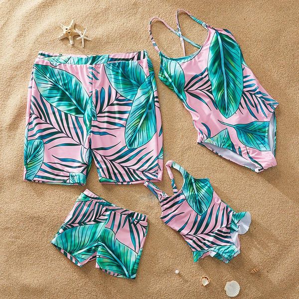 women's swimwear parent-child swimsuit for girl women one-piece tropical printed design beach wear swimming trunks men boy mc889, White;black
women's swimwear parent-child swimsuit for girl women one-piece tropical printed design beach wear swimming trunks men boy mc889, White;black