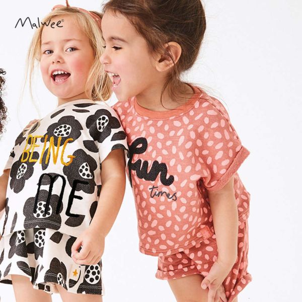 children's malwee2021 wear summer new suit girls' short sleeve shorts two piece set, White
children's malwee2021 wear summer new suit girls' short sleeve shorts two piece set, White