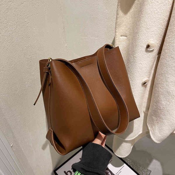bags handbags autumn and winter high-capacity popular versatile messenger women's 2021 single shoulder tote commuter bucket, Black;red
bags handbags autumn and winter high-capacity popular versatile messenger women's 2021 single shoulder tote commuter bucket, Black;red