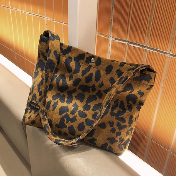 shoulder bags vintage design bag women 2021 zebra leopard pattern retro subaxillary travel street messenger underarm pouch
shoulder bags vintage design bag women 2021 zebra leopard pattern retro subaxillary travel street messenger underarm pouch