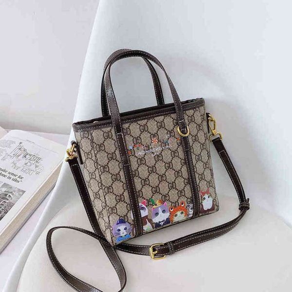 80% off shop clearance women's portable tote large capacity bag women's advanced feeling summer new fashion versatile one shoulder
80% off shop clearance women's portable tote large capacity bag women's advanced feeling summer new fashion versatile one shoulder