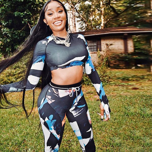 fall 2021 woman tracksuit 2 pieces long sleeve crop and pants matching sets sports fitness jogger set d87-dg39, White
fall 2021 woman tracksuit 2 pieces long sleeve crop and pants matching sets sports fitness jogger set d87-dg39, White