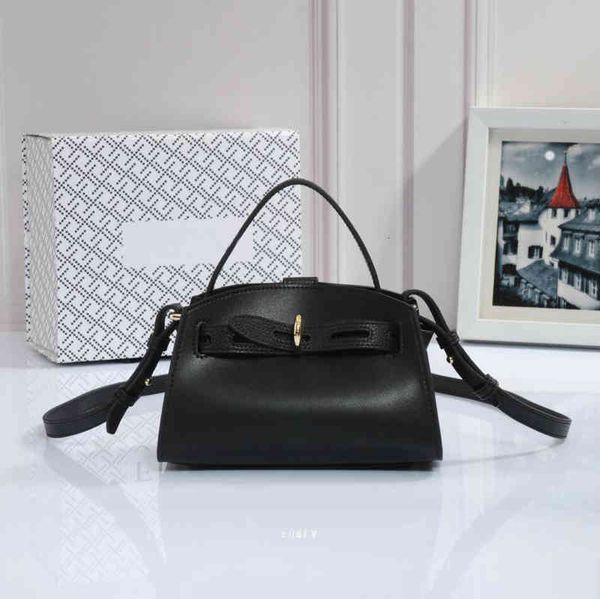 woman shoulder bags classic designers fashion purses crossbody women mono bag leather handbag wallet
woman shoulder bags classic designers fashion purses crossbody women mono bag leather handbag wallet