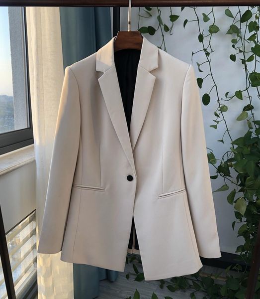 2021 early autumn women blazers simple long sleeve single button new fashion ol outwear p4n5, White;black
2021 early autumn women blazers simple long sleeve single button new fashion ol outwear p4n5, White;black